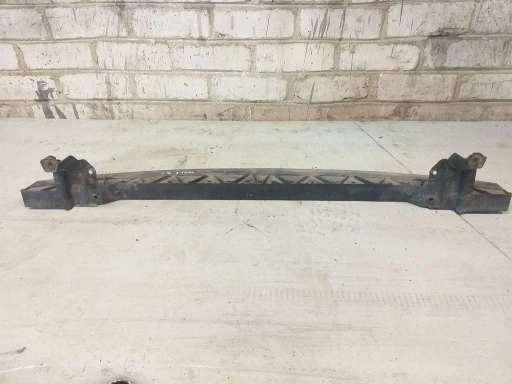 Front bumper cross member – Volkswagen Golf Plus (2005-2013)