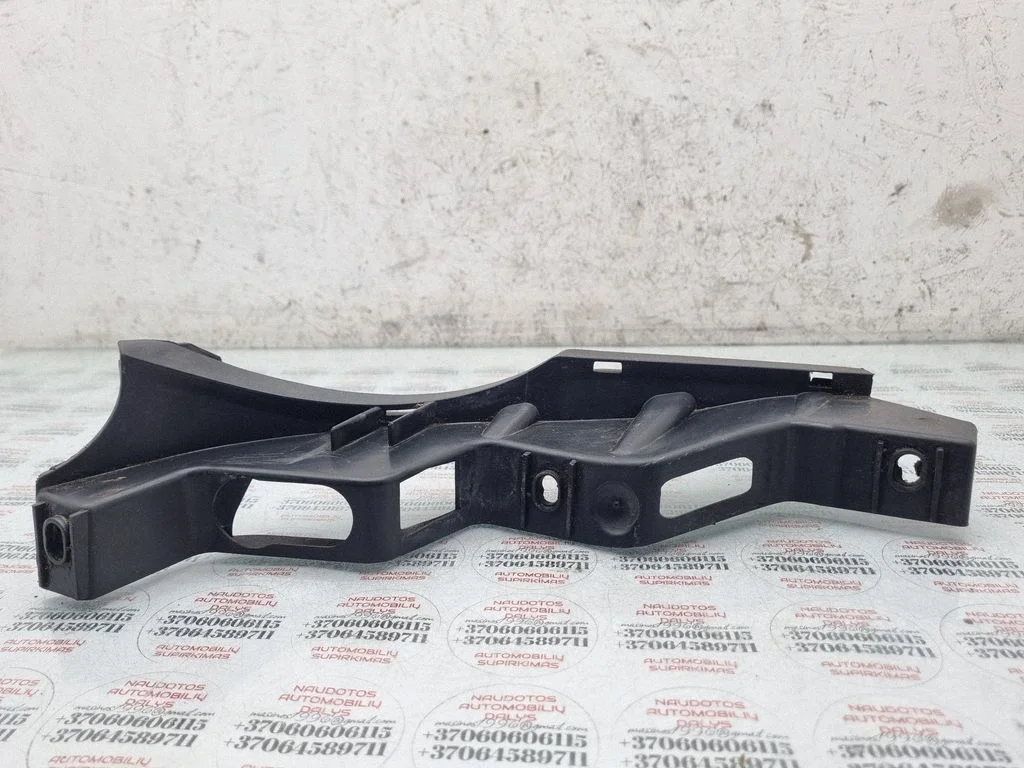 Front bumper mounting bracket 3C0807889A