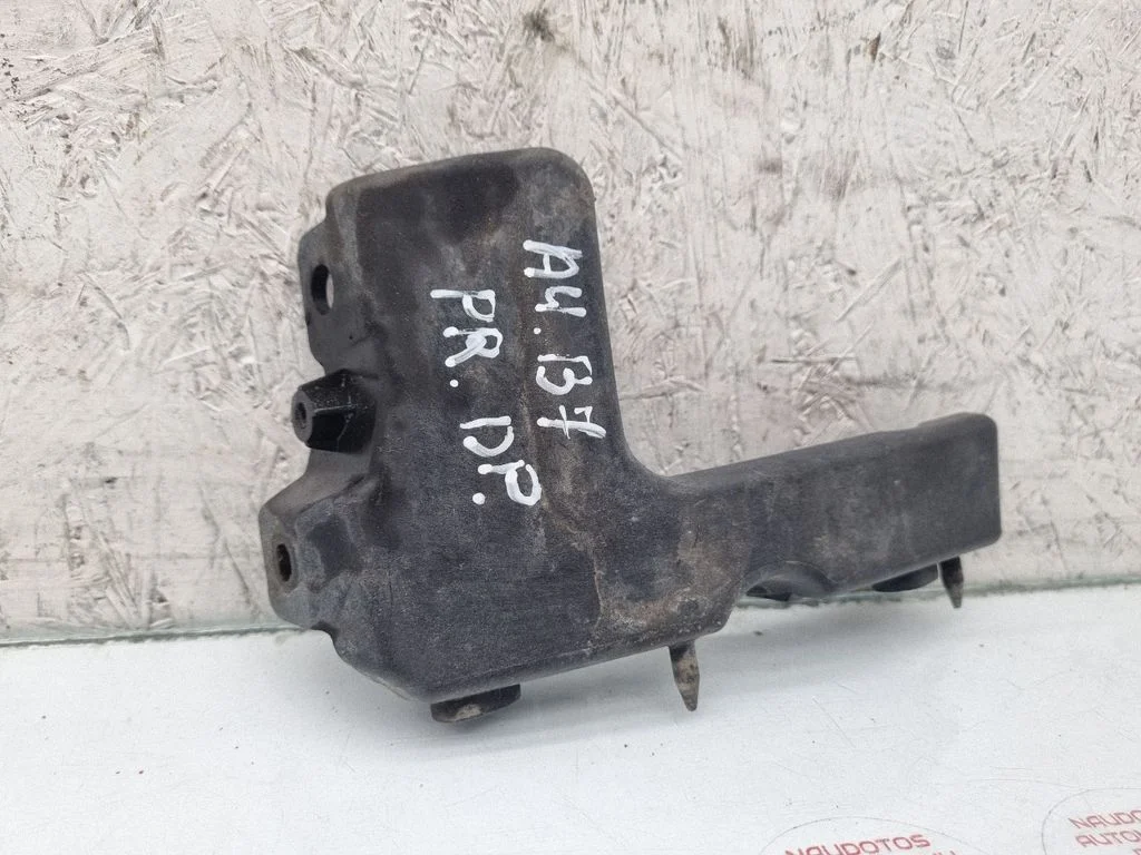 Esistange kinnitusklamber 8E0807284E