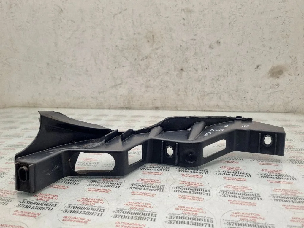 Front bumper mounting bracket 3C0807889