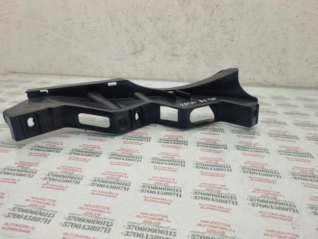 Front bumper mounting bracket – Volkswagen Passat CC (2008-2016)