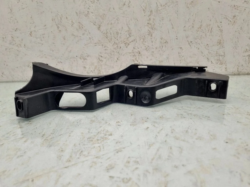 Front bumper mounting bracket 3C0807889