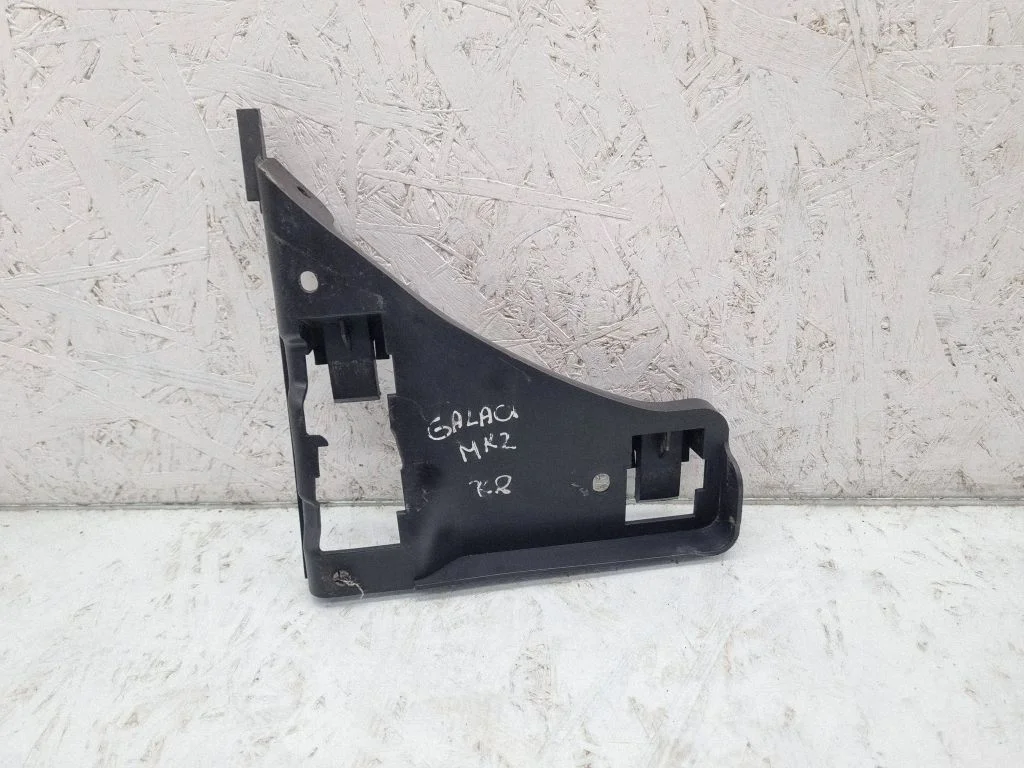 Priekšējā bampera turētājs 7M3807184
