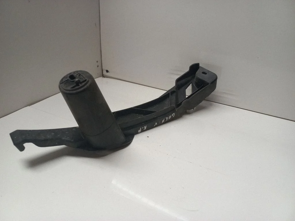 Front bumper mounting bracket 1J0807889A