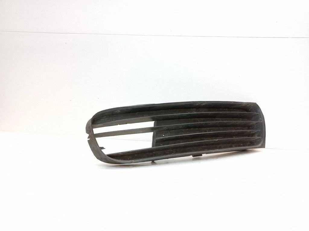 Front bumper lower grill – front left