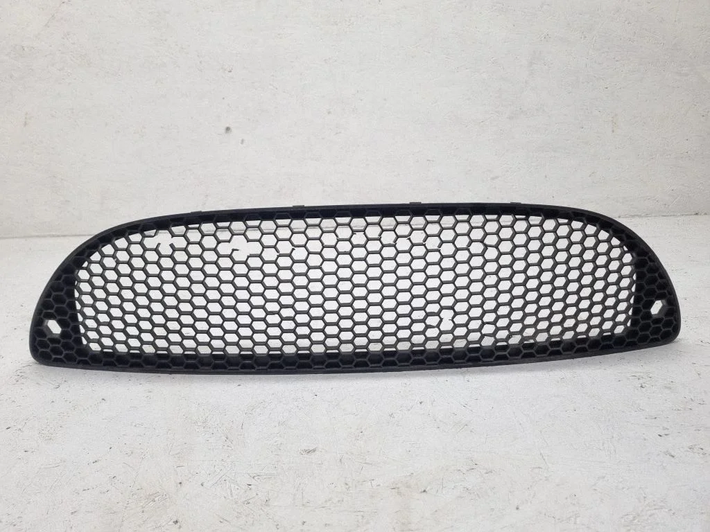 Front bumper lower grill 5P0853667A