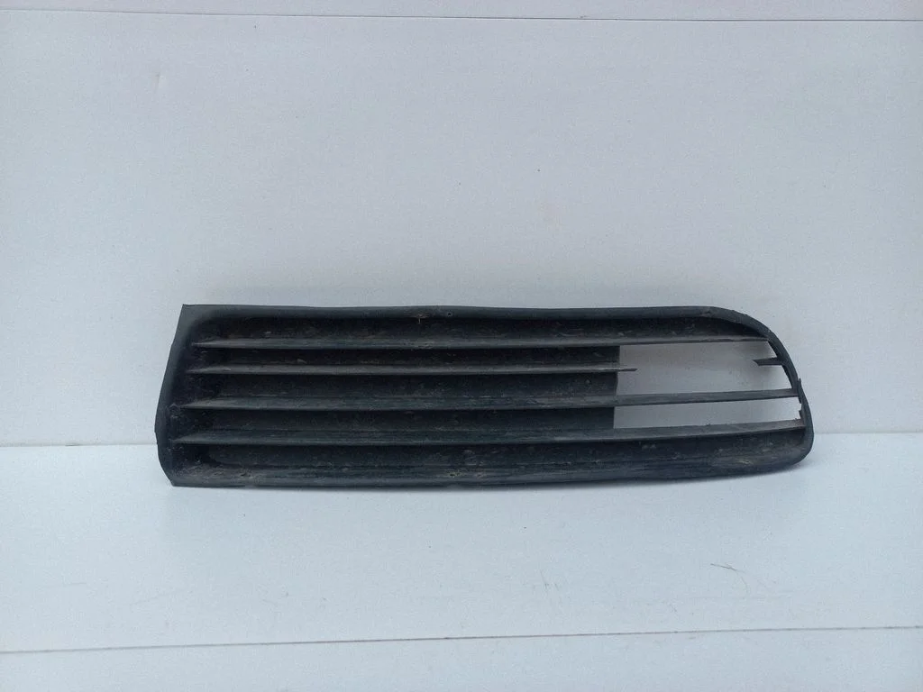 Front bumper lower grill – front left