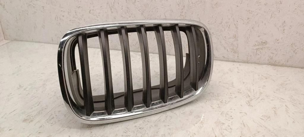 Front bumper upper radiator grill – BMW X5 E70 (2006-2013)