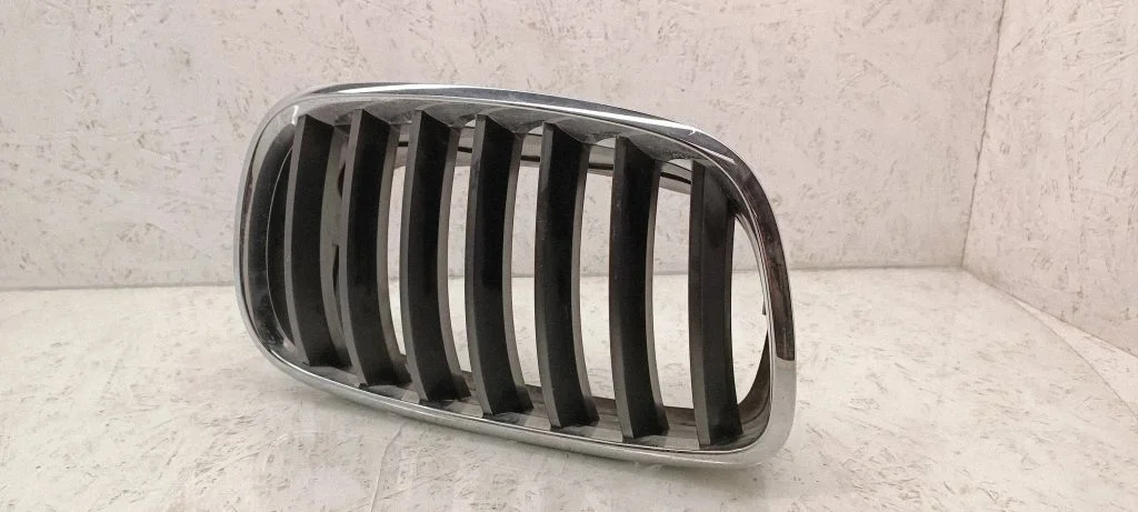 Front bumper upper radiator grill – BMW X5 E70 (2006-2013)