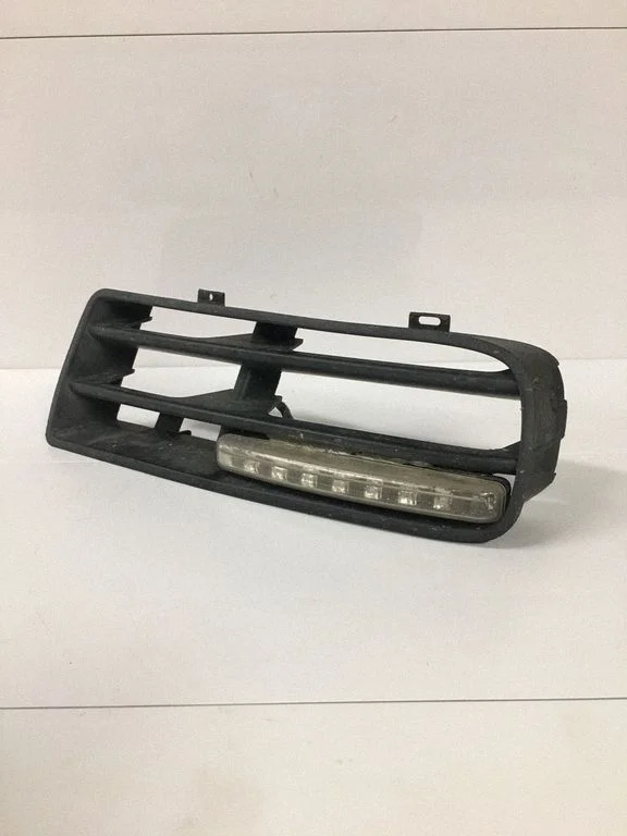 Front bumper lower grill 1J0853666E