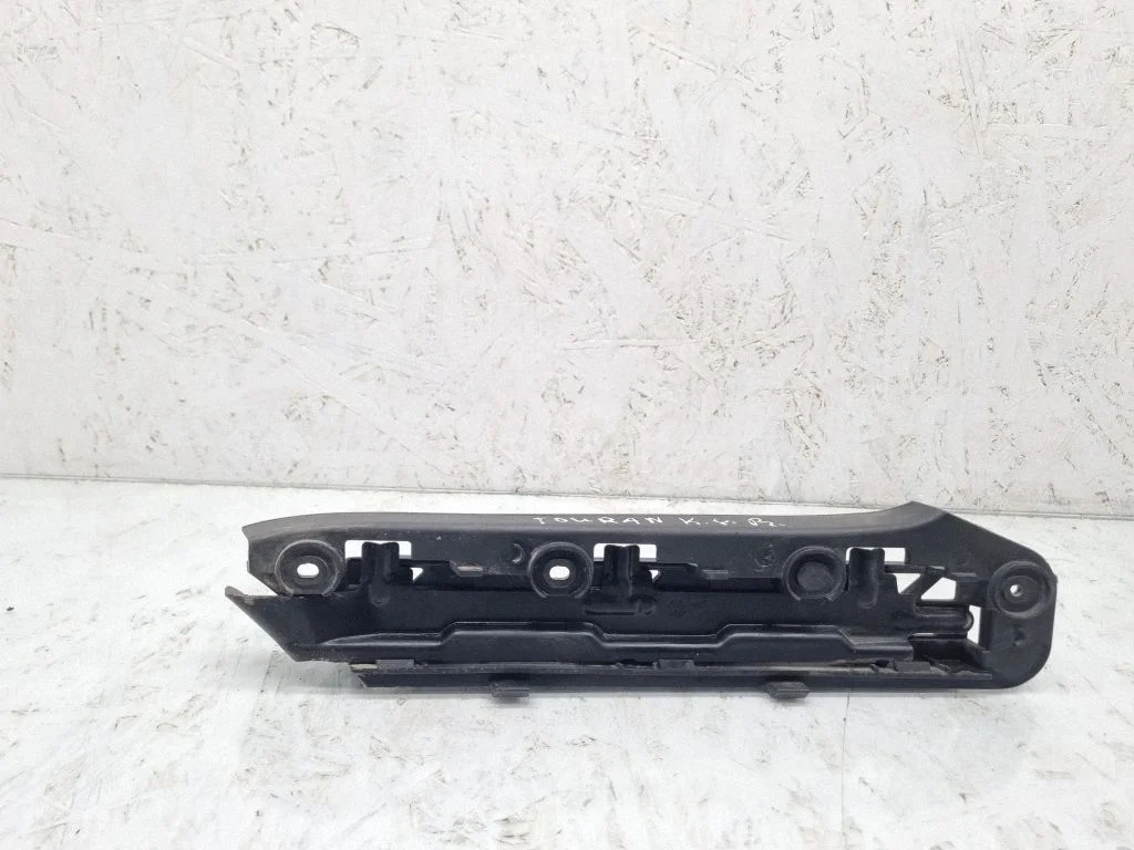 Front bumper mounting bracket – Volkswagen Touran I (2003-2010)