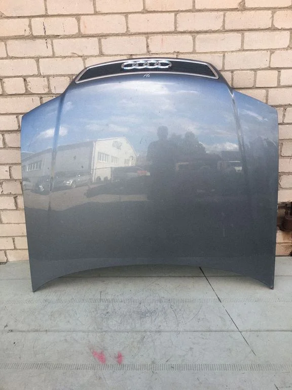 Engine bonnet/hood