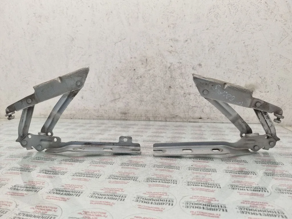 Engine bonnet/hood hinges 1K0823301B