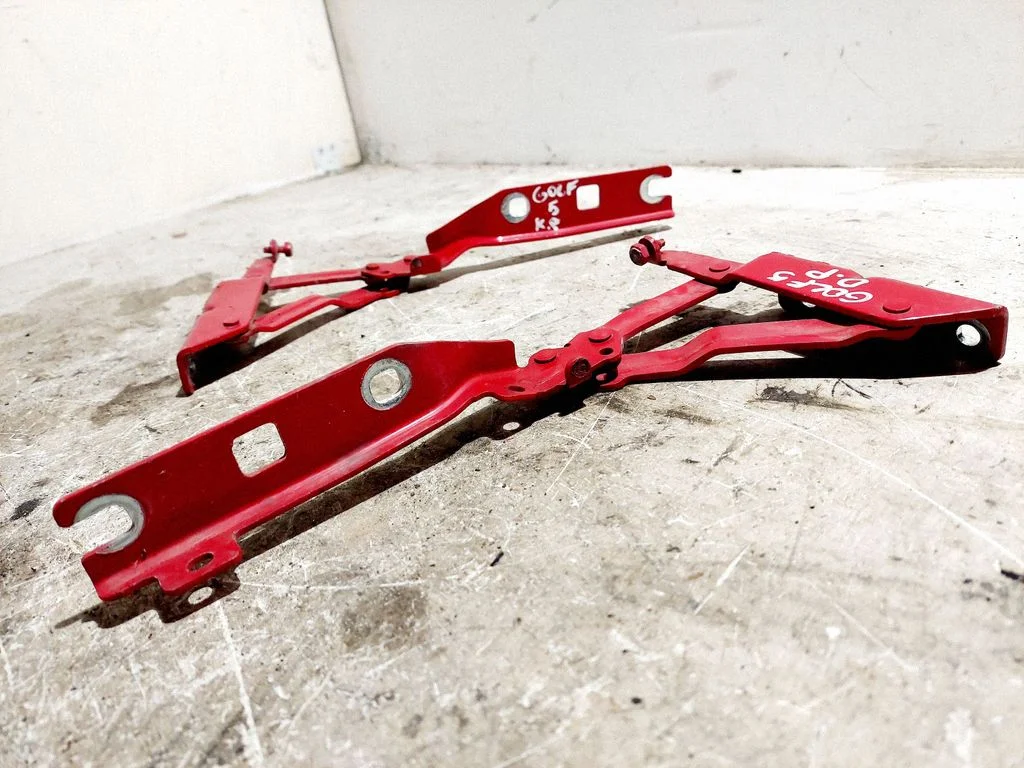 Engine bonnet/hood hinges – Volkswagen Golf Plus (2005-2013)