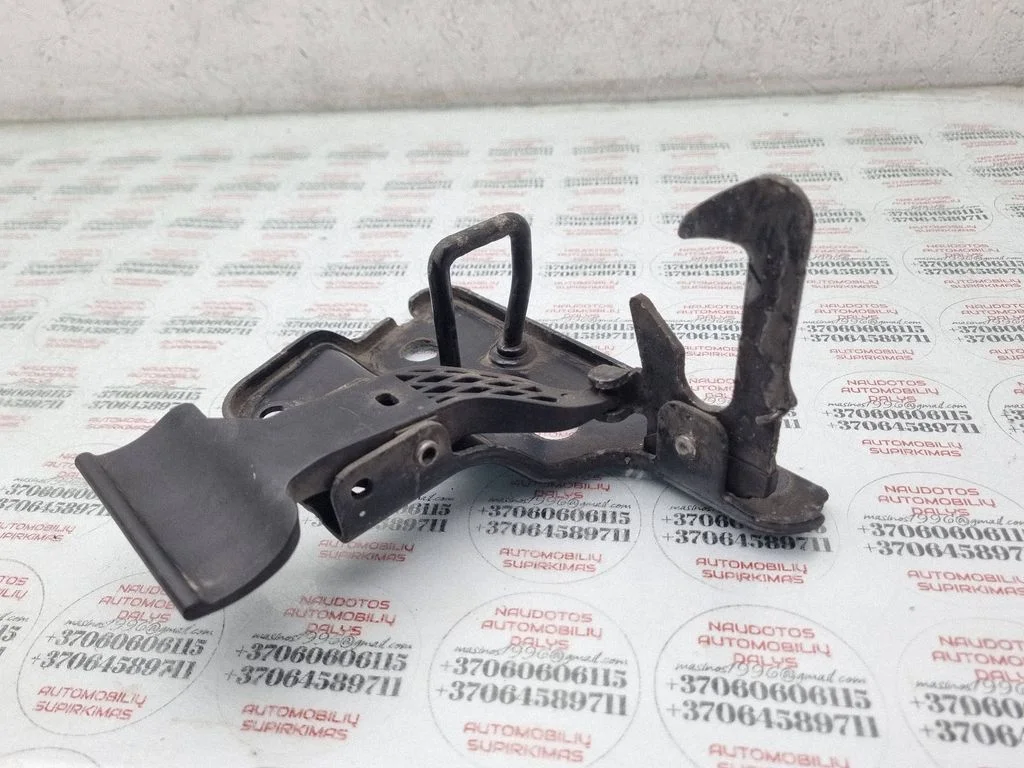 Engine bonnet/hood lock/catch – Audi A6 Allroad C6 (2006-2011)