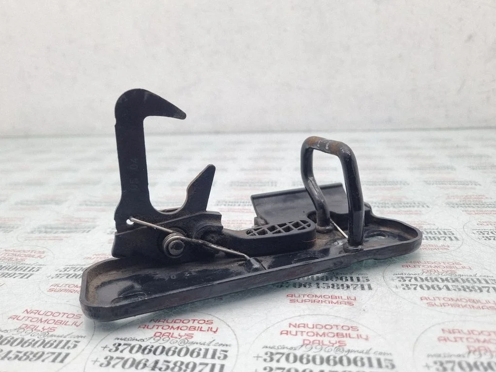 Engine bonnet/hood lock/catch – Volkswagen Golf Plus (2005-2013)