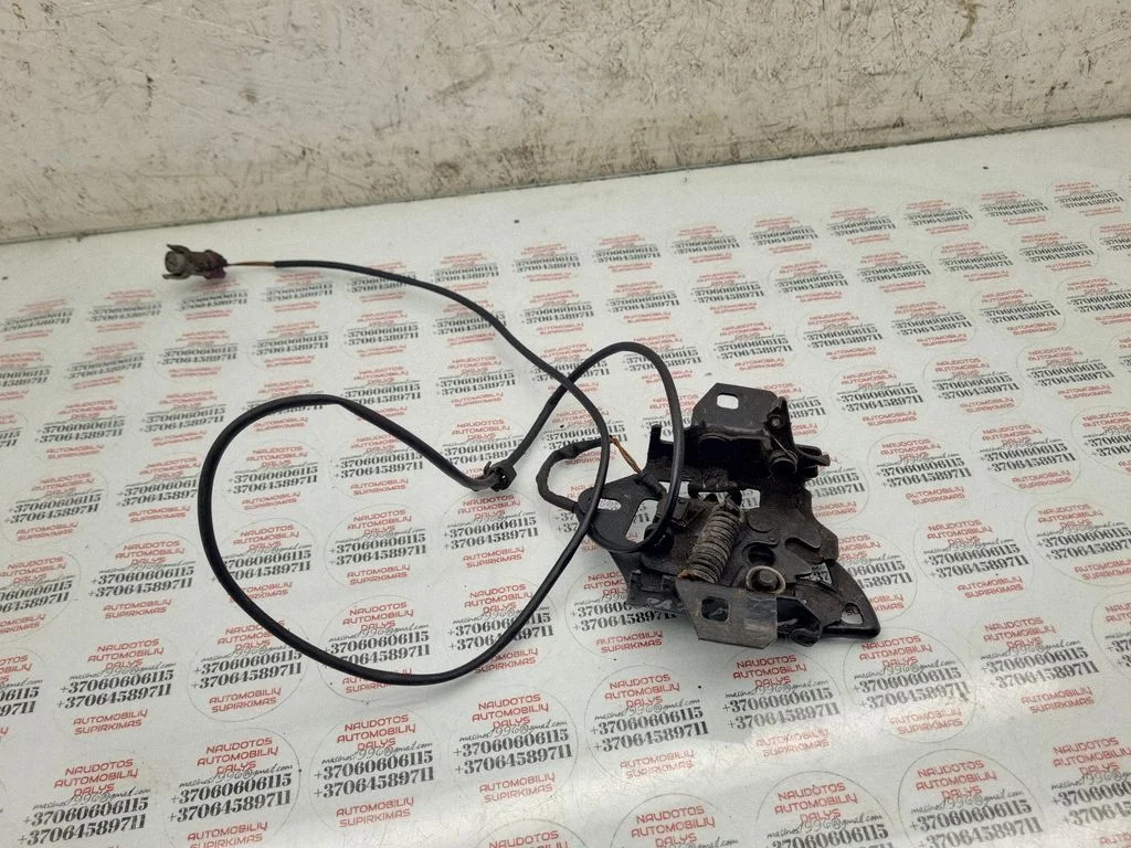 Motora pārsega slēdzene 3B0823509K