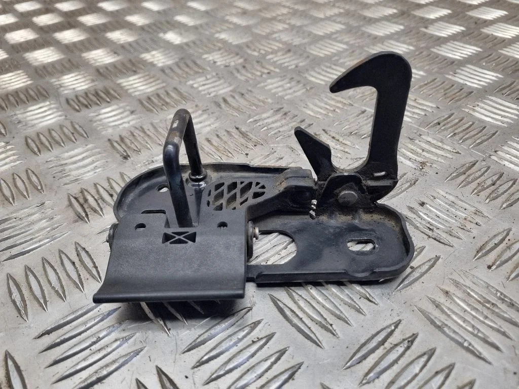 Engine bonnet/hood lock/catch – Volkswagen Touran I (2003-2010)