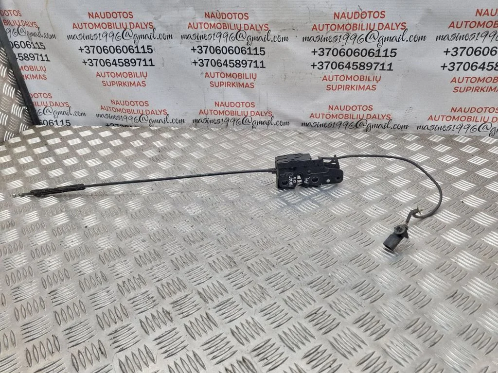 Motora pārsega slēdzene 3C1823509D