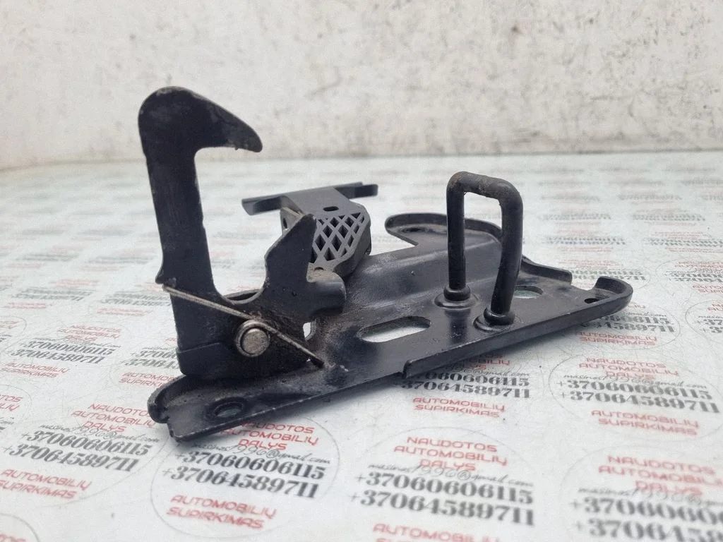 Engine bonnet/hood lock/catch – Audi A6 Allroad C6 (2006-2011)