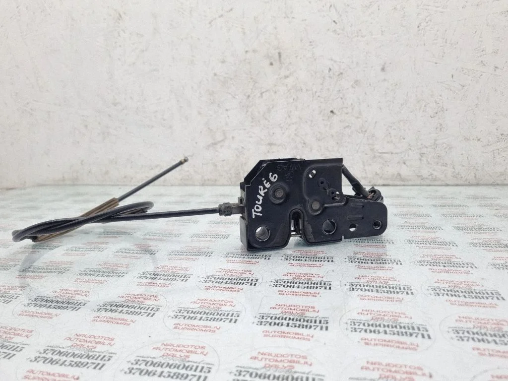 Engine bonnet/hood lock/catch – Volkswagen Touareg I (2002-2010)