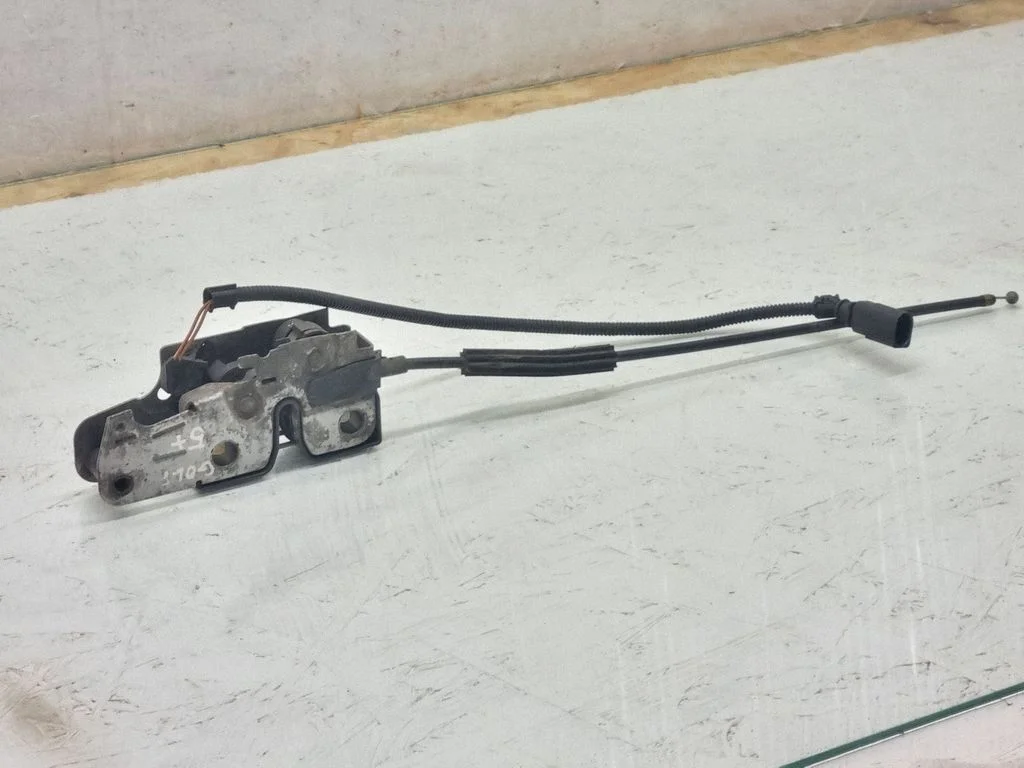 Engine bonnet/hood lock/catch – Volkswagen Golf Plus (2005-2013)