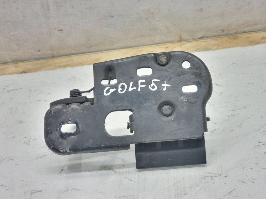 Engine bonnet/hood lock/catch – Volkswagen Golf Plus (2005-2013)