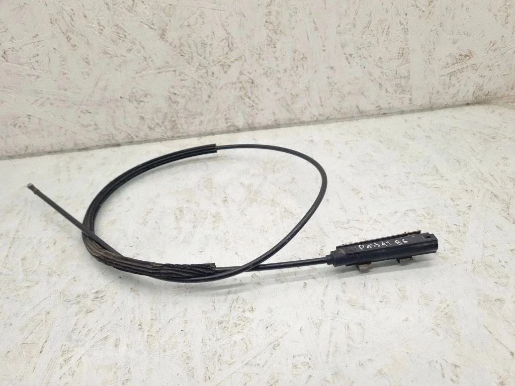 Mootorikapoti luku avamistross 3C1823535