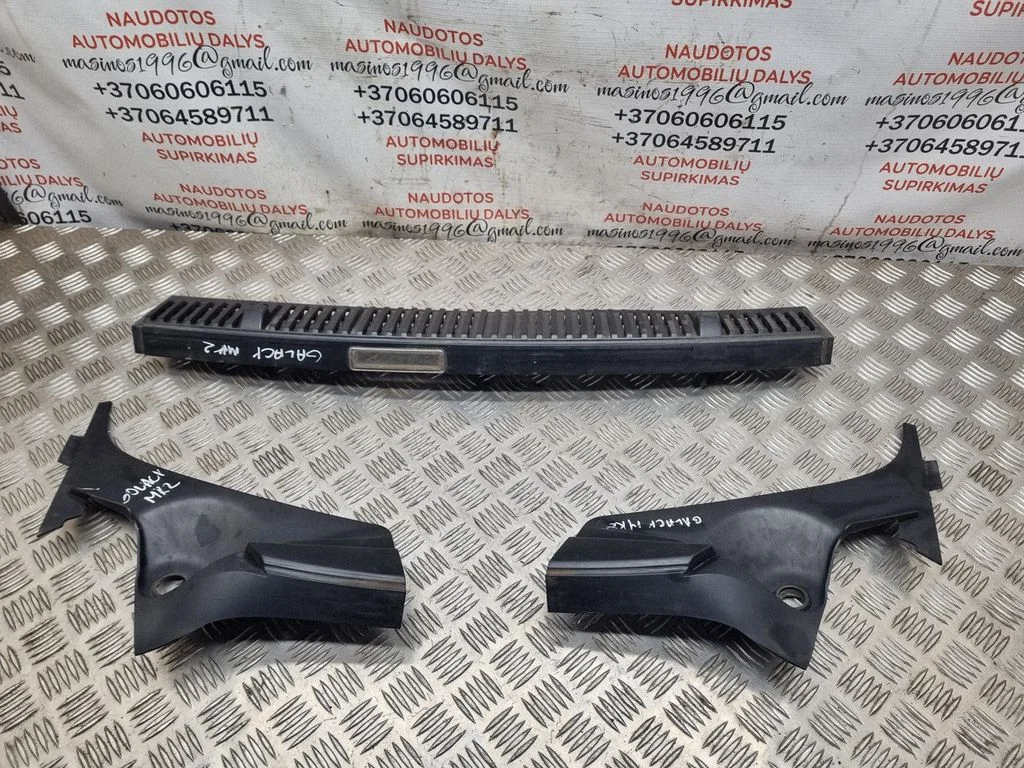 Wiper trim – Ford Galaxy (2000-2006)