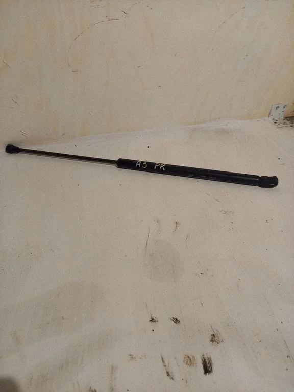 Front bonnet/hood damper/strut – Audi A3 S3 8L (1996-2003)
