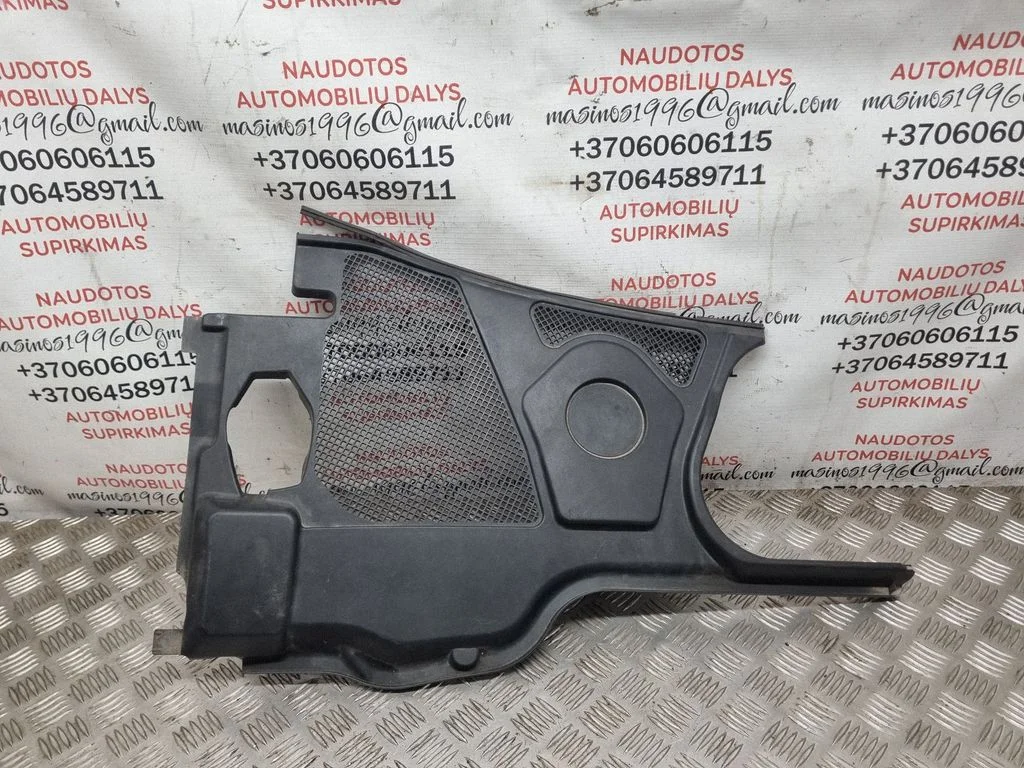 Wiper trim – Audi A8 S8 D3 4E (2002-2009)