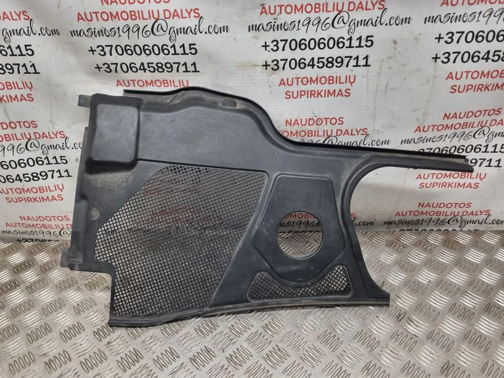 Wiper trim – Audi A8 S8 D3 4E (2002-2009)