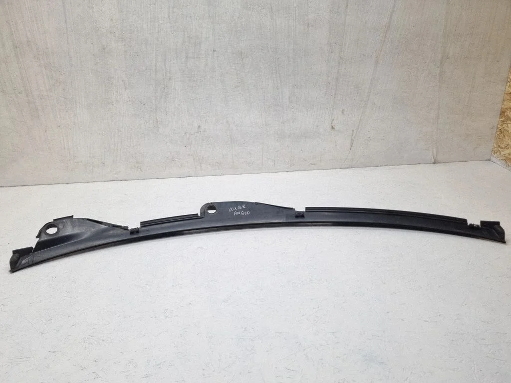 Wiper trim 8K2819403