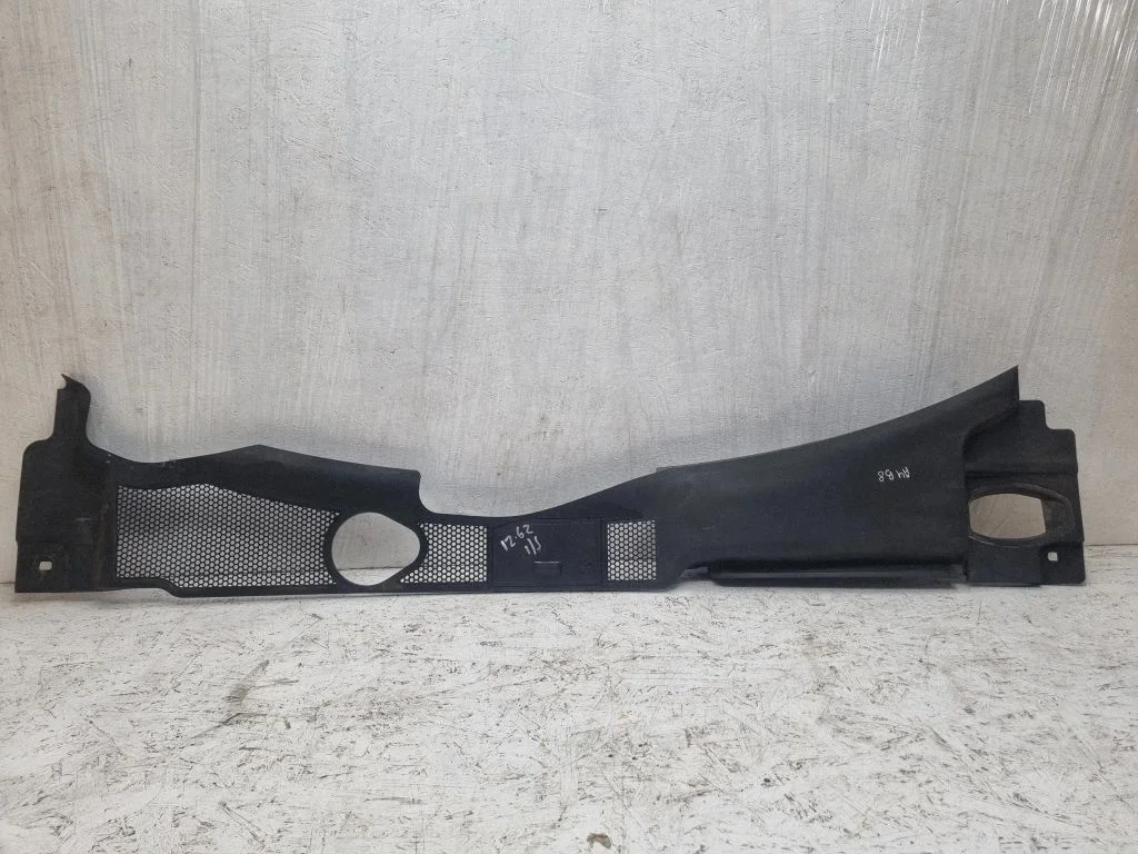 Wiper trim 8K2819447