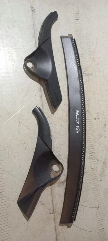 Wiper trim – Ford Galaxy (1995-2000)