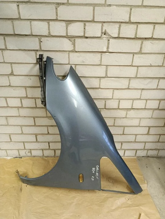 Fender – front left