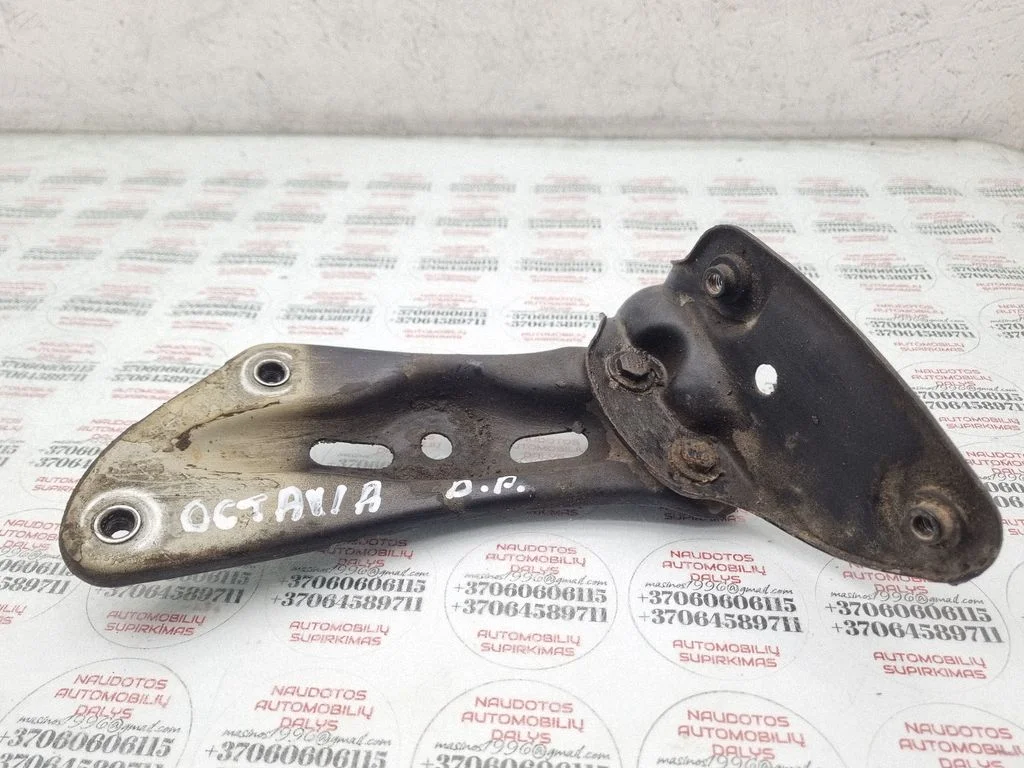 Fender mounting bracket – Skoda Octavia Mk2 (1Z) (2004-2013)
