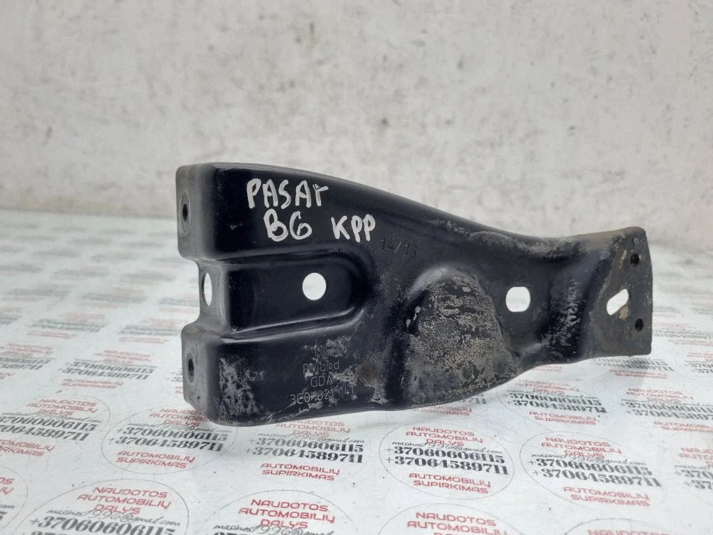 Fender mounting bracket – Volkswagen Passat B6 (2005-2010)