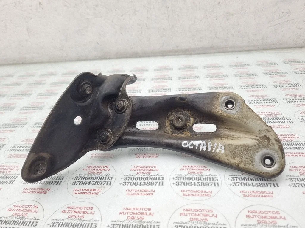 Fender mounting bracket – Skoda Octavia Mk2 (1Z) (2004-2013)
