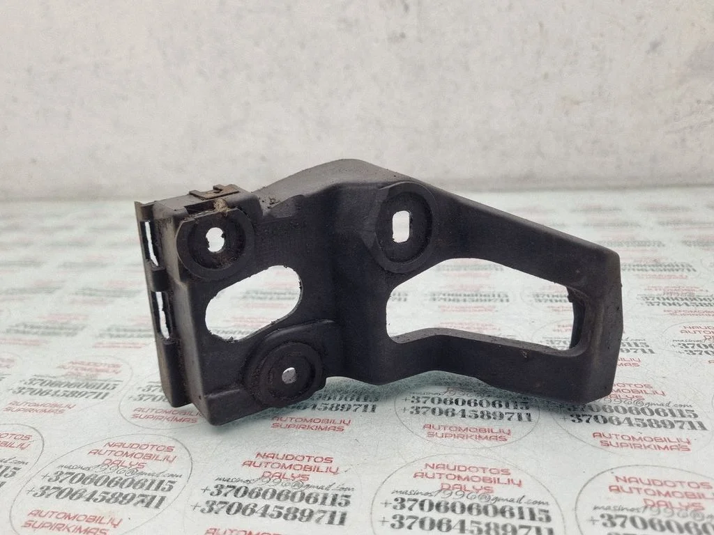 Fender mounting bracket 8E0853922