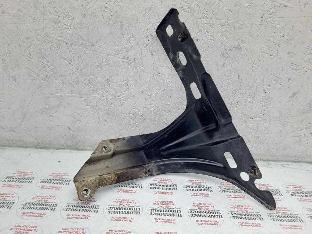Fender mounting bracket – Volkswagen Touran I (2003-2010)