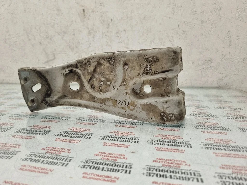 Fender mounting bracket – Volkswagen Passat CC (2008-2016)