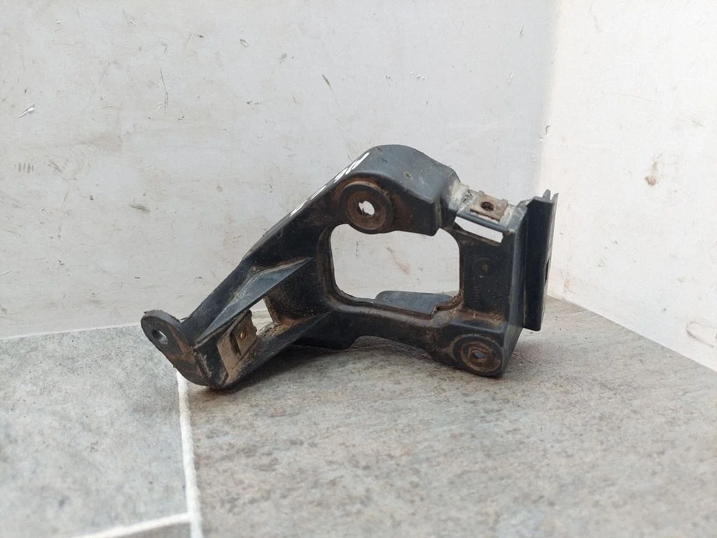 Poritiiva kinnitusklamber – Audi A6 Allroad C5 (1999-2005)