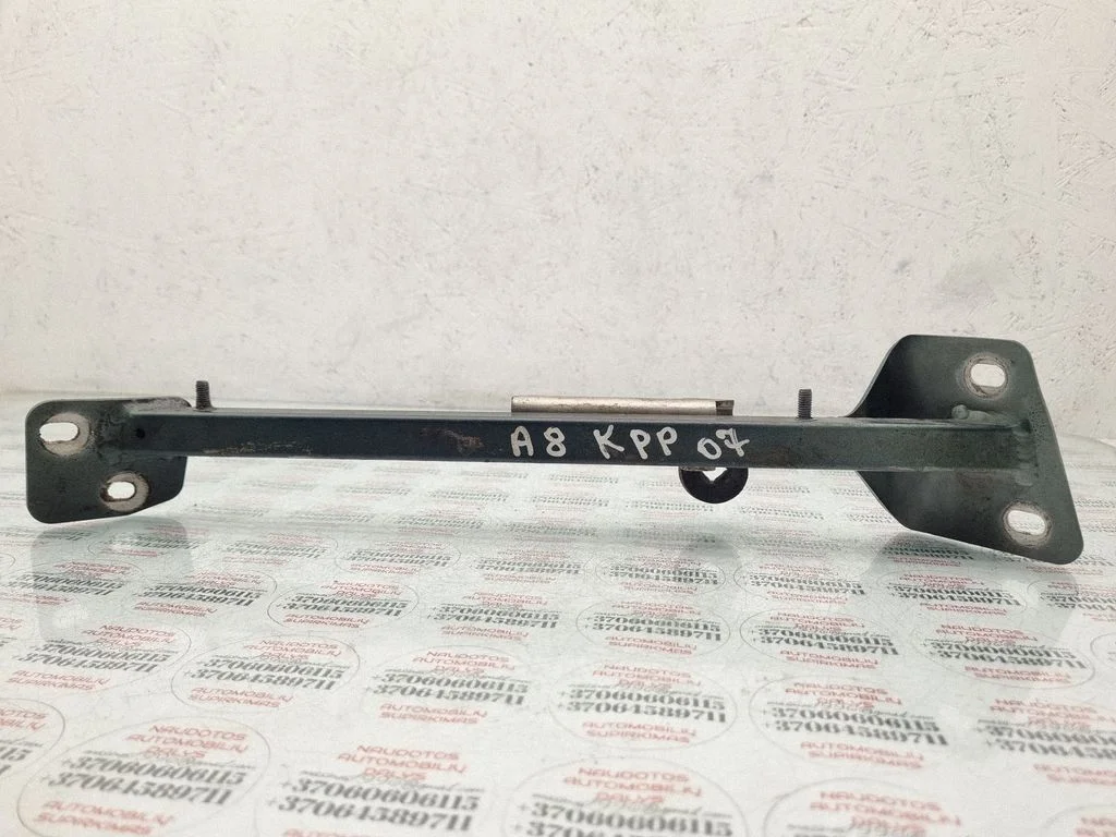 Fender mounting bracket – Audi A8 S8 D3 4E (2002-2009)