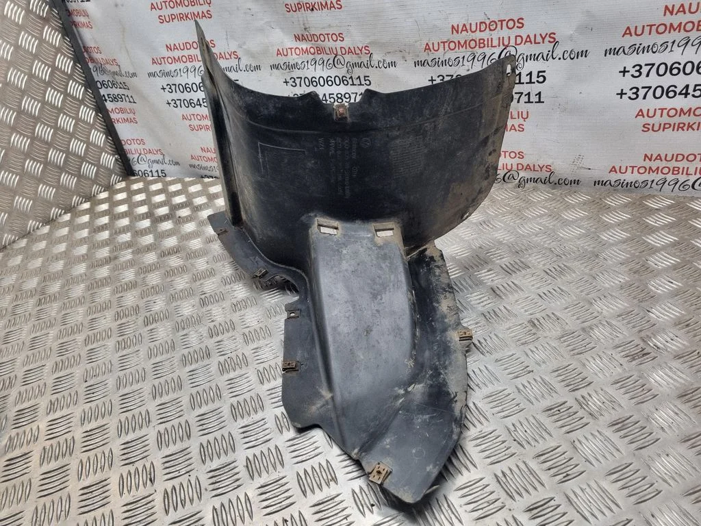Front wheel arch liner splash guards 3C0805911B