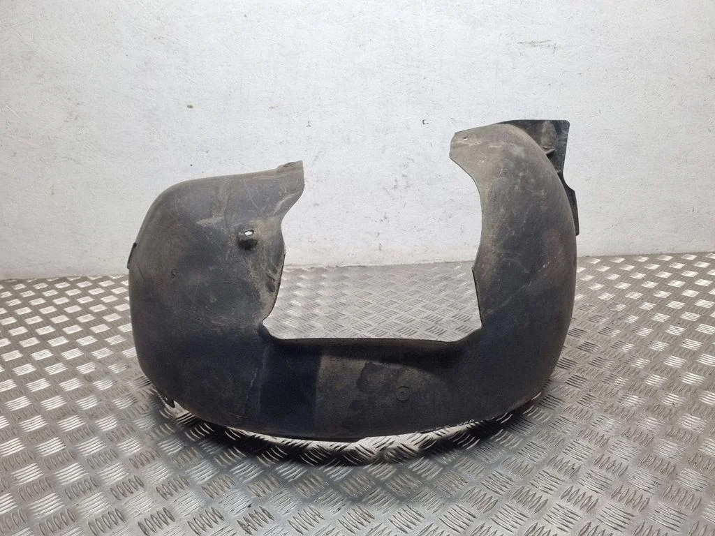 Front wheel arch liner splash guards – front left