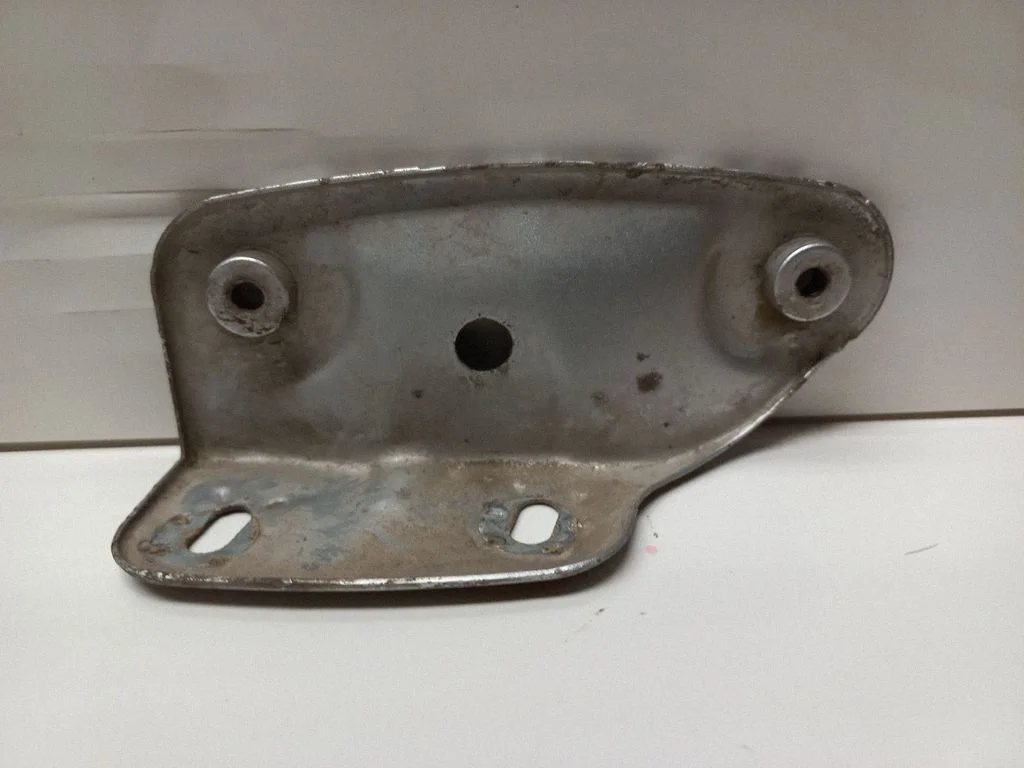 Fender mounting bracket – Skoda Octavia Mk3 (5E) (2013-2019)