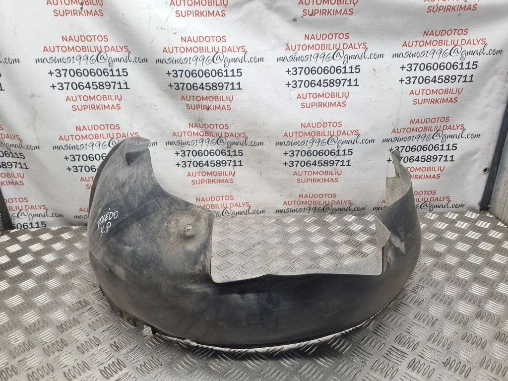 Front wheel arch liner splash guards – front left