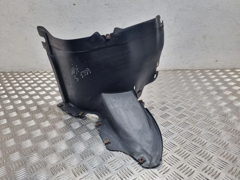 Front wheel arch liner splash guards 1K0805973B
