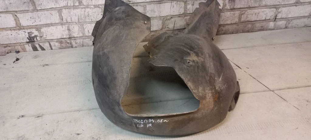 Front wheel arch liner splash guards 5P0809958